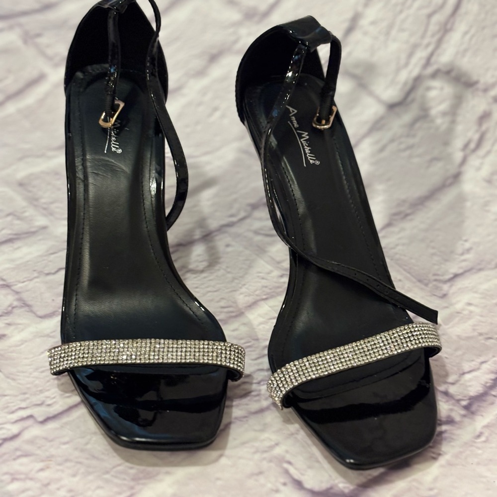 🔵”NWOT” ANNE MICHELLE Black Ankle Strap Heels with Rhinestone Detailing - Picture 2 of 6
